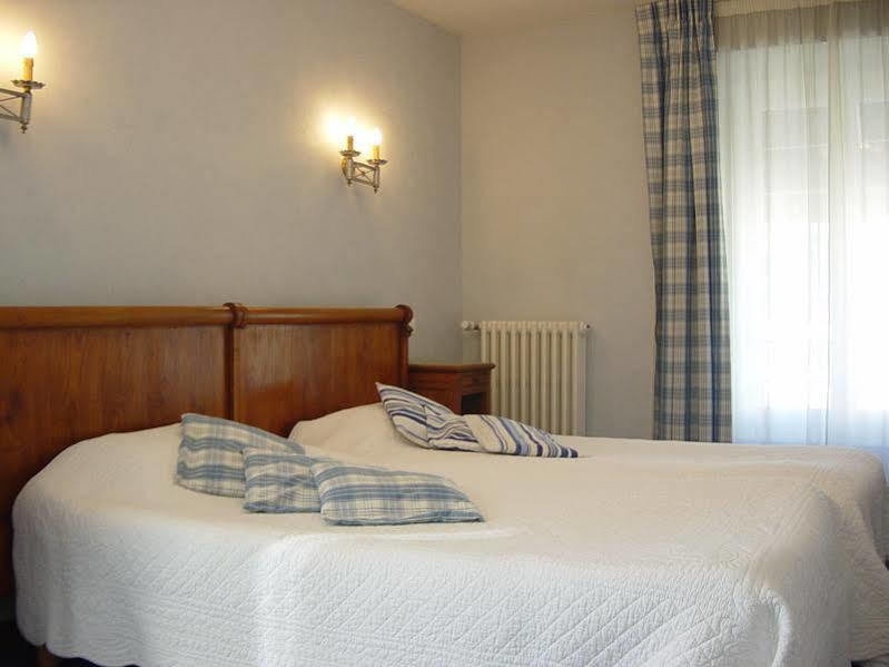 Brit Hotel Essentiel Pontivy Robic Exterior photo